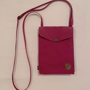 Like new Fjallraven Pocket Bag crossbody